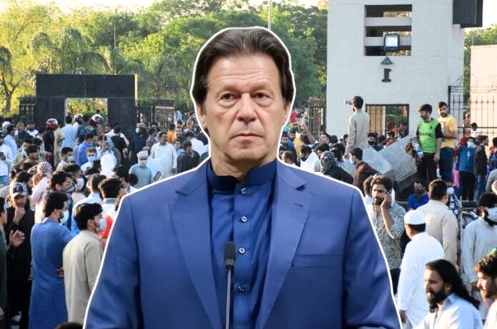 9 مئی کو جی ایچ کیو حملہ کیس کے تحت انسدادِ دہشت گردی عدالت نے سابق وزیراعظم عمران خان پر فردِ جرم عائد کر دی