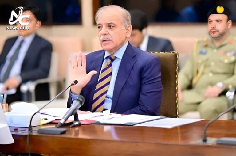 ڈیجیٹل محاذ پر پاکستان کیخلاف بیرون ملک سے سوشل میڈیا پر زہر اگلا جارہا ہے، دشمن نفرت انگیز پروپیگنڈے کے ذریعے عوام میں انتشار پھیلانے کی کوشش کر رہے ہیں: شہباز شریف۔