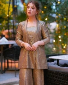 گولڈن اور سلور امتزاج کے عید ڈریسز – چمکدار اور دلکش عید فیشن