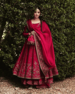 اسمارٹ فٹنگ کے جدید فراک اسٹائل