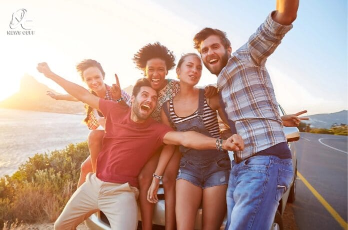 ہنسی ذہنی سکون، تناؤ میں کمی، دل کی صحت اور مثبت جذبات کو فروغ دینے میں مدد دیتی ہے۔