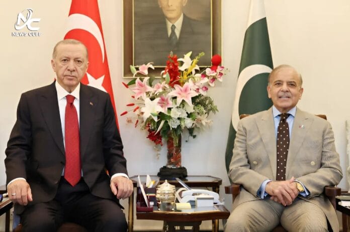 ترک صدر رجب طیب اردوان نے پاکستان کے ساتھ 24 معاہدوں پر دستخط کیے، تجارتی و دفاعی تعاون بڑھانے، دہشتگردی کے خلاف جنگ اور مسئلہ کشمیر و فلسطین پر پاکستان کی حمایت کا اعلان کیا۔