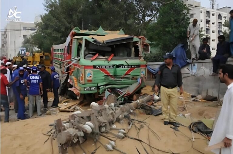 کراچی میں ٹریفک حادثات کی تباہ کاریاں جاری – اموات 196 تک جا پہنچیں