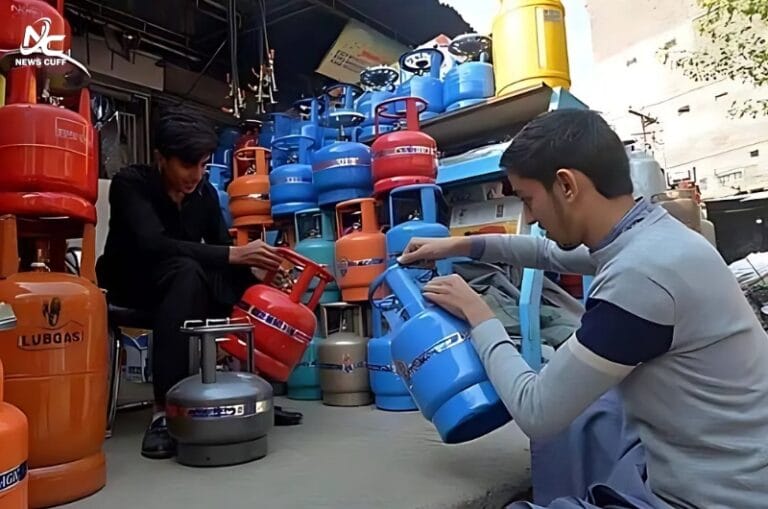 ایل پی جی کا گھریلو سلنڈر 54 روپے 60 پیسے سستا ہوگیا