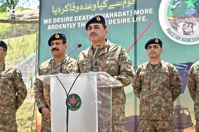 کسی بھی جارحیت کو شکست دینے کیلئے مکمل تیار ہیں، فیلڈ مارشل کا ایل او سی پر جوانوں سے خطاب