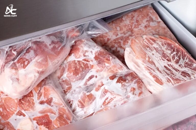 برف میں جما گوشت گھنٹوں کے بجائے منٹوں میں کیسے پگھلائیں؟ آسان گھریلو ٹِپ سے جانیں