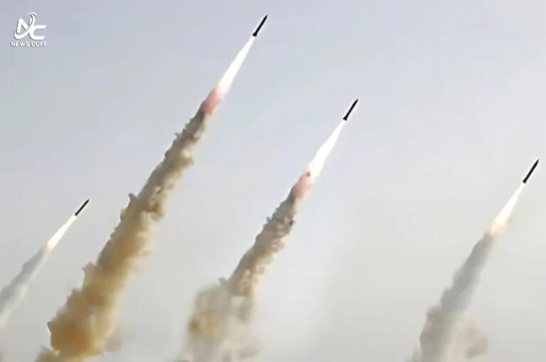 ایران نے تہران پر حملے کے جواب میں اسرائیل پر بیلسٹک میزائل داغ دیے، تل ابیب میں دھماکے